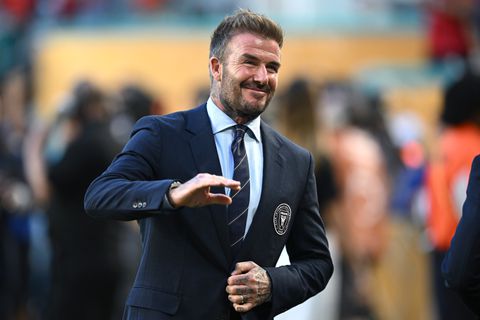 Moeder David Beckham in tranen na groot nieuws voor voetbalicoon: ‘Ze huilde nog steeds toen ik weg ging’