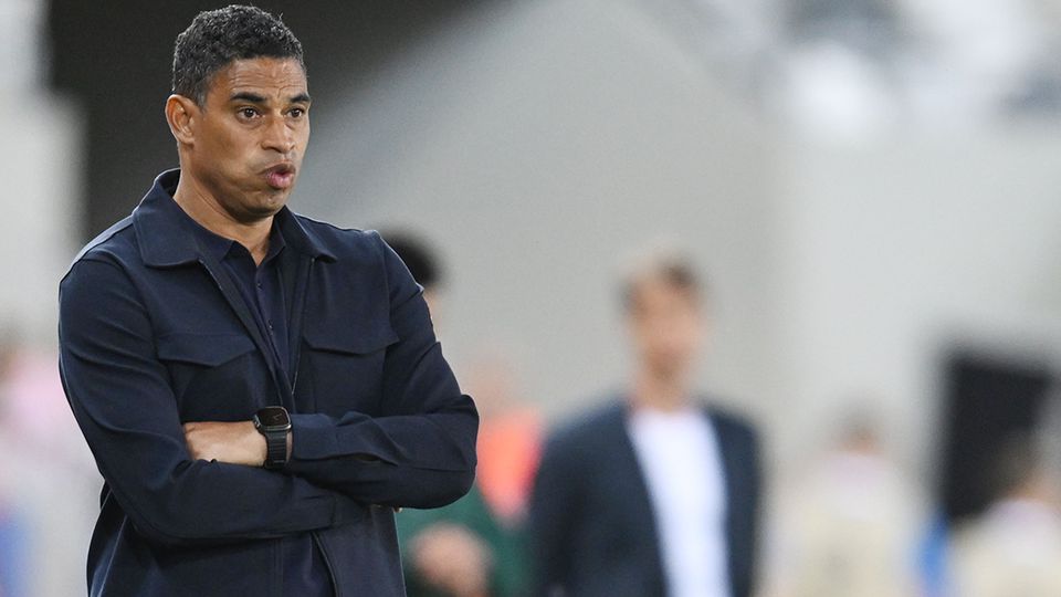 Ex-topprof ergert zich kapot aan bondscoach Michael Reiziger: 'Van Gaal gaat misschien te ver, maar je was wel scherp' image
