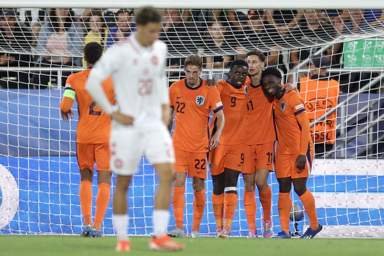 TV-gids: op deze zender kijk je gratis live naar het beslissende groepsduel Jong Oranje op EK onder 21