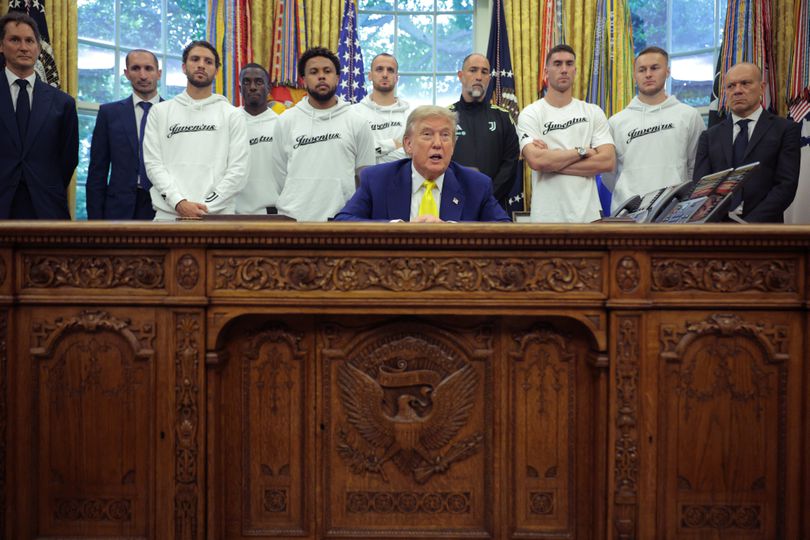 Teun Koopmeiners en ploeggenoten Juventus negeren ongepaste opmerking Donald Trump bij bezoek Witte Huis image