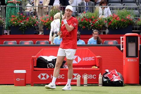 Toptennisser Botic van de Zandschulp tankt ondanks verlies vertrouwen richting Wimbledon