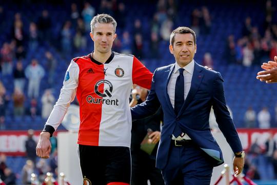 Giovanni van Bronckhorst probeerde Robin van Persie te spreken na ontslag bij Feyenoord: 'Daar was hij druk mee'