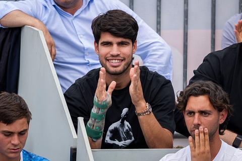 Toptennisser Carlos Alcaraz geeft inkijkje in rentree na zware blessure: Spanjaard valt op met opmerkelijke oefening