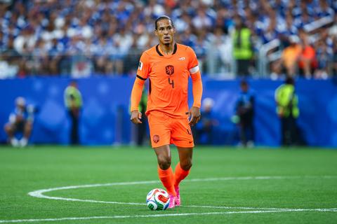 Oranje-internationals halen enorm geldbedrag op voor goed doel: Virgil van Dijk spant de kroon
