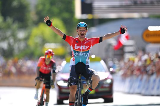 Nederlander Bart Lemmen maakt indruk in Tour de France, Belg pakt ritzege in achttiende etappe