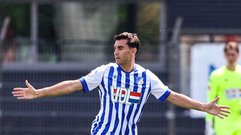 Nieuwe speler van FC Eindhoven beweert zoon van legendarische Oranje-speler te zijn: 'Ik ben trots'