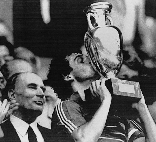 Winnaar van Gouden Bal betrapt thuis dieven op heterdaad: 20 trofeeën van oud-topvoetballer gestolen