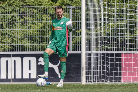 Debuut van Sparta-doelman eindigt in nachtmerrie: nieuwe aanwinst gaat hopeloos in de fout