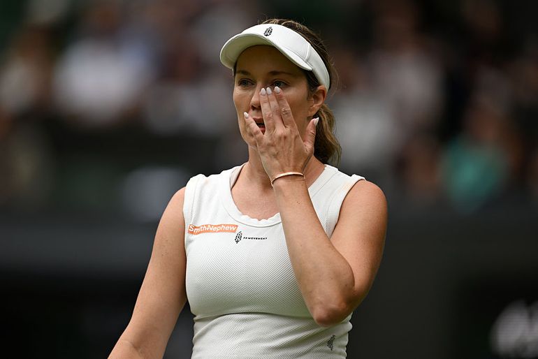 Veelbesproken toptennisster doet boekje open over bizar incident na nederlaag: 'Hij begon me te zoenen'