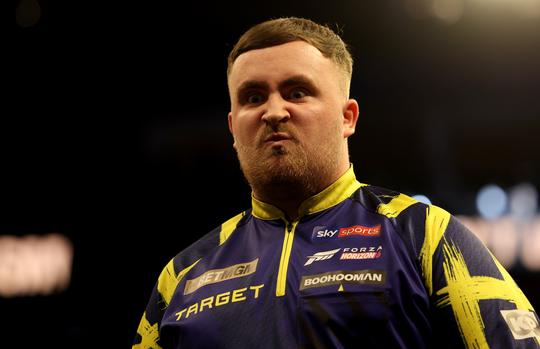 Luke Littler zorgt voor complete verbazing op World Matchplay: 'Jonge, jonge, jonge...'