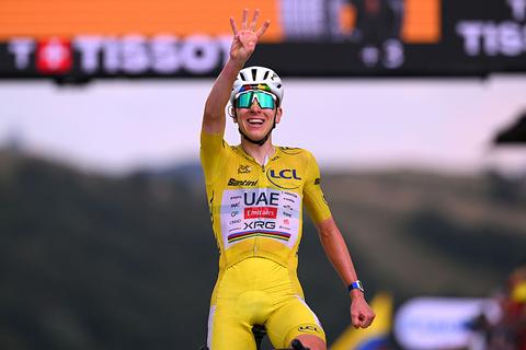Oppermachtige Tadej Pogacar deelt nieuwe dreun uit aan Jonas Vingegaard, 19-jarige sensatie verrast