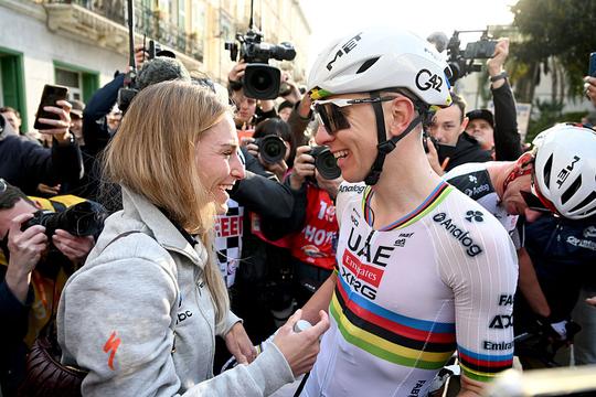 Gesprek met verloofde zorgde voor ommekeer bij Tadej Pogacer in Tour de France: 'Ik voel me geweldig'
