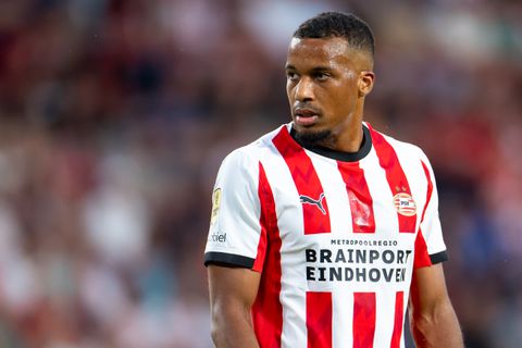 Zware klap voor PSV: dit is hoe lang aanvaller Alassane Pléa ontbreekt bij de landskampioen