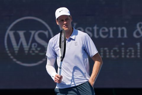 Titelfavoriet Jannik Sinner krijgt vlak voor US Open vervelend nieuws te verwerken