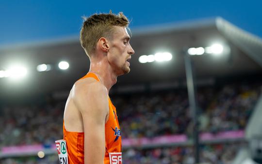 Nederlands topatleet (29) openhartig over veelbesproken opgave op EK atletiek: 'Ik heb er nog steeds spijt van'