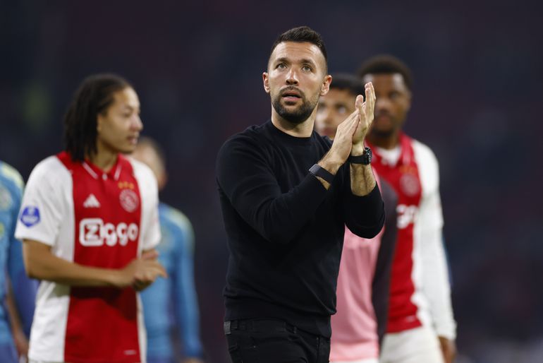 Francesco Farioli ziet slordige momenten bij monsterzege Ajax: 'Er is veel werk aan de winkel'