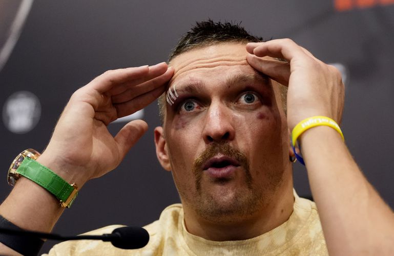 Wereldkampioen Oleksandr Usyk verklaart warrige arrestatie, Oekraïense president helpt een handje