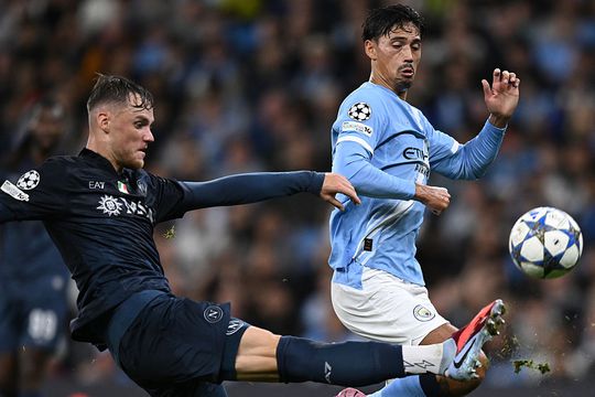 Nederlandse topvoetballers beleven enerverende avond in Champions League