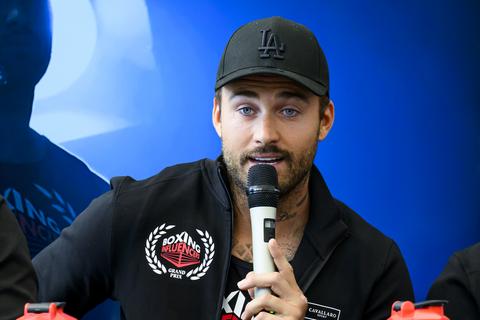 Realityster Dave Roelvink (32) krijgt vlak voor boksgevecht klap na relatiebreuk: 'Makkelijk is het niet'