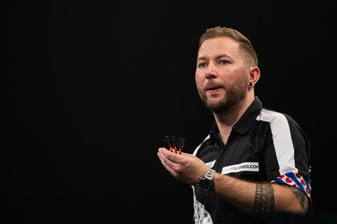 Danny Noppert verklaart incident met dartsicoon Luke Littler in Amsterdam: 'We hebben het wel uitgesproken'