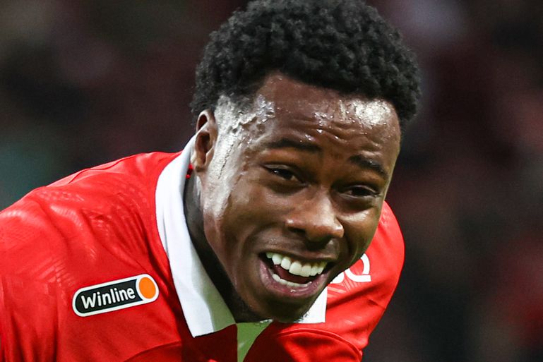 Veroordeelde Quincy Promes laat weer van zich horen in nieuwe nummers: 'Sorry, kan er niks aan doen'