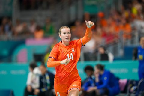 Nederlandse handbalsters walsen met b-team over Bosnië heen in EK-kwalificatie