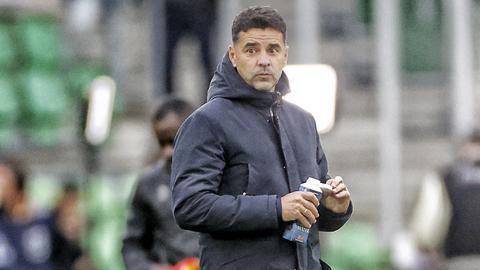 Live Eredivisie | Flink gewijzigd Ajax kan tegen angstgegner FC Groningen profiteren van puntenverlies PSV én AZ