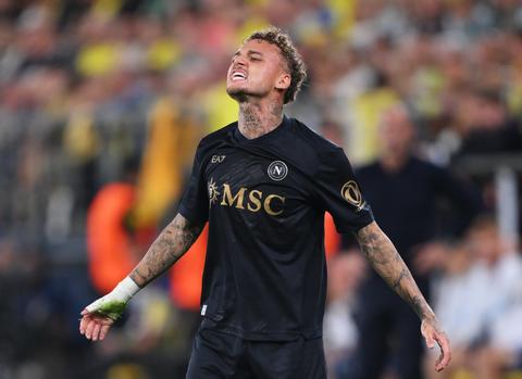 Noa Lang zorgt opnieuw voor onrust bij Napoli en wordt op zijn nummer gezet door ploeggenoot