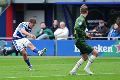 Live Eredivisie | dubbelslag Thijs Oosting doet vader pijn in IJsselderby, Ajax en AZ later in actie