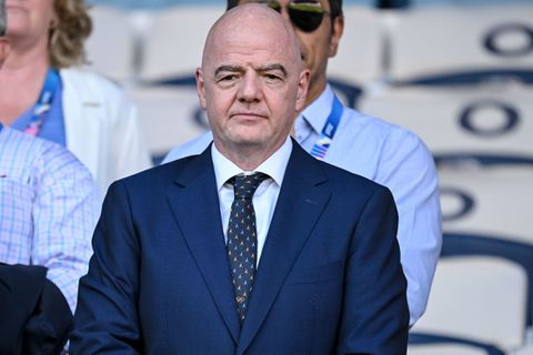 FIFA-baas complimenteert Nederlandse EHBO na snelle zorg voor Hongaarse assistent-trainer