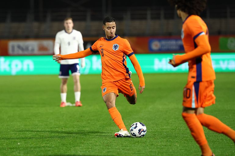 FC Twente-duo geniet van (extra) wedstrijden met Jong Oranje én in Europa: 'Juist minder geblesseerd'