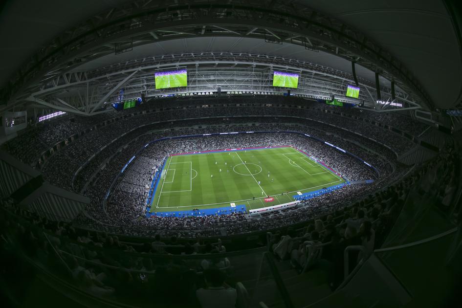 Real Madrid-waanzin in Dubai: opening bizar project ter grote van zes ...