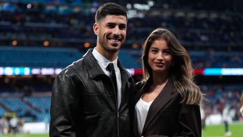 Half-Nederlandse topvoetballer opnieuw gelukkig in de liefde na vliegensvlugge scheiding van ex