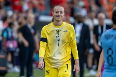 Groot gemis bij Oranje Leeuwinnen na langdurige klachten: 'Verdere behandeling vereist'