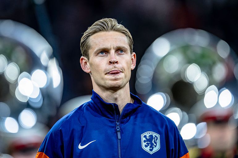 Frenkie de Jong mist gezin enorm en deelt lief compliment uit aan vrouw Mikky Kiemeney: 'Dat doet ze geweldig'