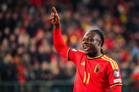 Monsterzege België genoeg voor plaatsing WK voetbal, Oostenrijk volgt net op tijd