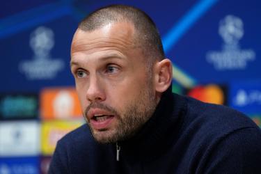 'Lachwekkende' John Heitinga weer mikpunt van kritiek na vertrek bij Ajax: 'Wat een ellende was dat'