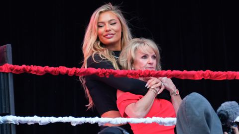 Schoonmoeder Jutta Leerdam schrikt van omstreden plan Jake Paul: 'Weet je dit zeker zoon?'