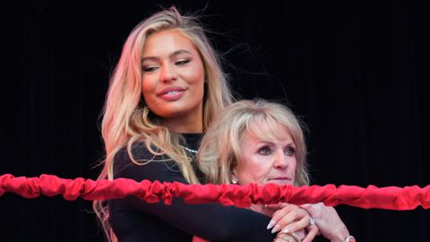 Schoonmoeder Jutta Leerdam deelt opmerkelijke beelden over zoon Jake Paul: 'God heeft hem dingen verteld'