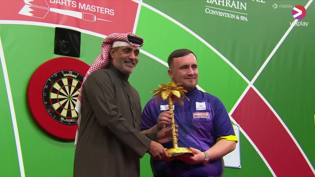 Luke Littler wint Barhein Darts Masters