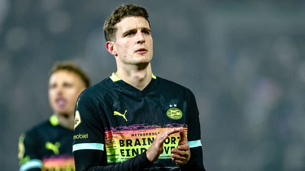 Opmerkelijke situatie in Eredivisie: dit is waarom PSV wel speelt, maar Ajax en Feyenoord niet