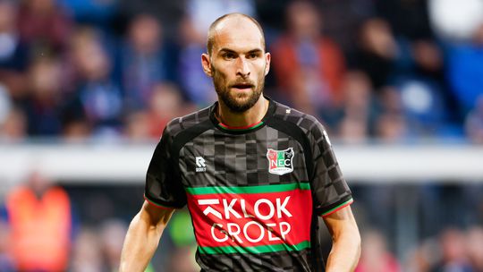 Na opvallende uitspraak over Bas Dost slikt NEC-directeur onder druk z'n woorden in: 'Ik werd verrast'