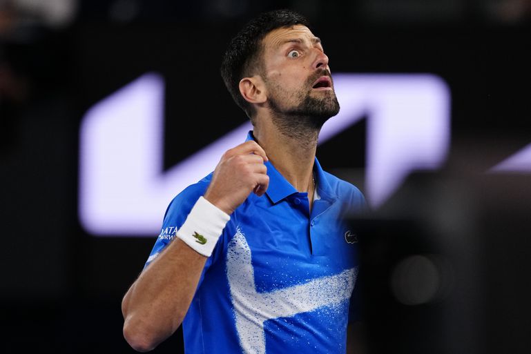 Boze Novak Djokovic kondigt op Australian Open boycot aan: 'Heel ongemakkelijk voor me'