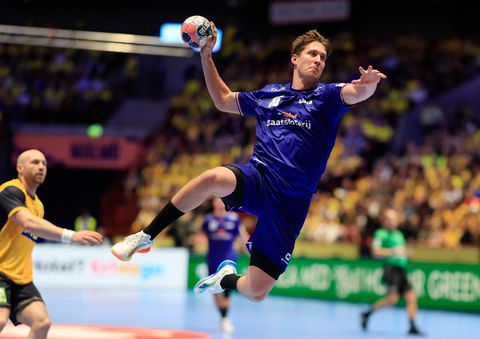 Nederland op rand van de afgrond op EK handbal na spannend gevecht met Europese grootmacht