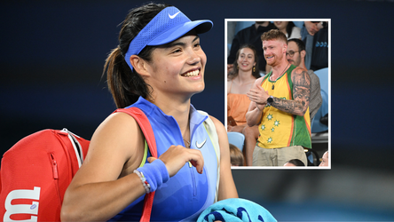 Opvallende fan steelt de show op Australian Open: populaire toptennisster doet bijzondere uitnodiging