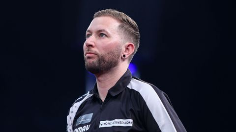 Pijnlijke afgang voor topdarter Danny Noppert in Saoedi-Arabië: opvallend hulpmiddel heeft geen effect