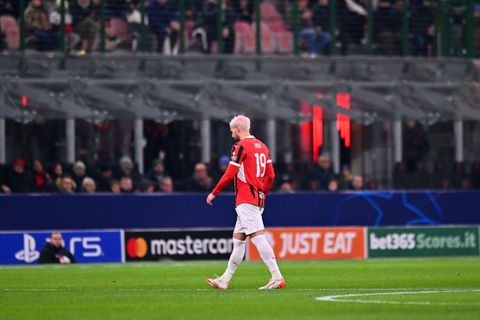 'AC Milan heeft twee duidelijke boodschappen voor 'koekenbakker' na debacle tegen Feyenoord'