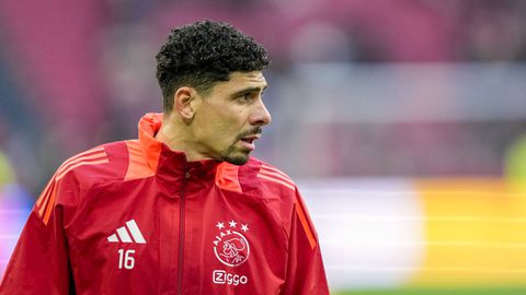 Ajax-trainer onthult opvallende instelling van nieuwe aanwinst: 'Dat heb ik nog nooit gezien!'