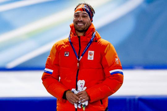 Kjeld Nuis hint na brons op laatste kunststuk op volgende Winterspelen in Thialf: 'Misschien maak ik me nog wel een keertje kwaad'