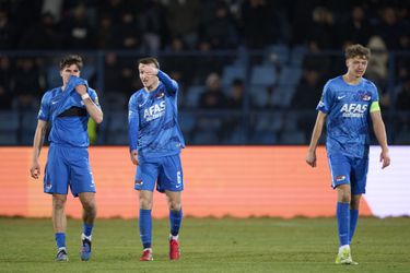 Bijzonder pover AZ zakt ook tegen FC Noah door het ijs en verliest van nummer vijf van Armenië